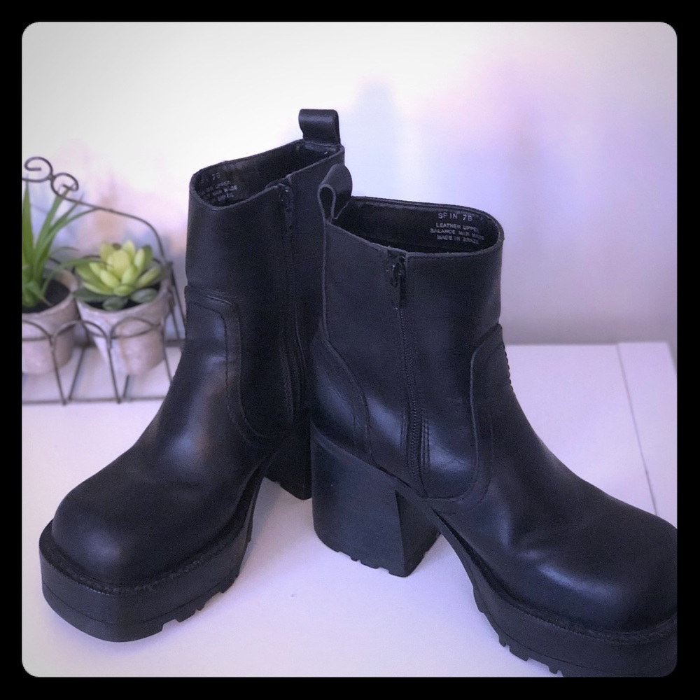 Steve Madden platform boots
